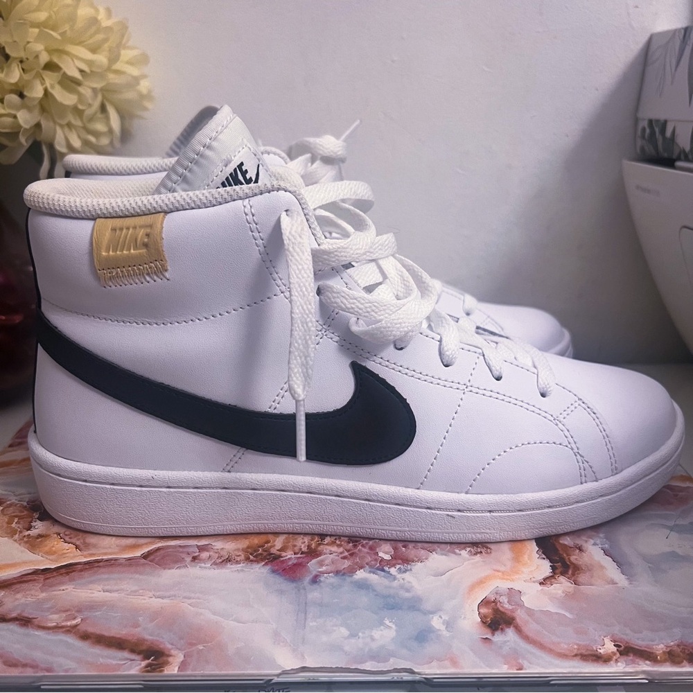 Nike Court Royale 2 Mid